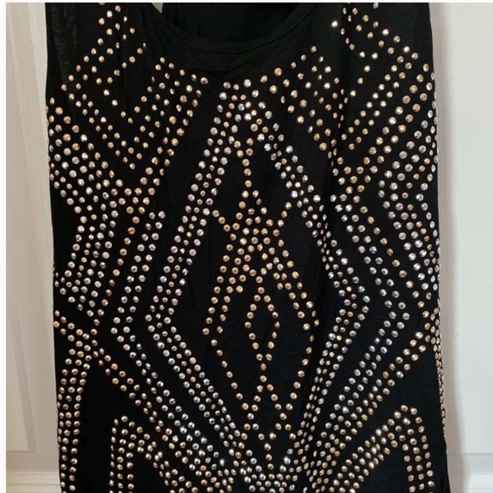 💥🎉HP🎉💥 Forever 21 Black Stretch Racerback Scoop Neck Tank Gold Silver Studs - Picture 7 of 11